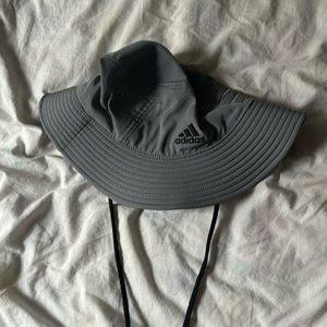 Adidas bucket hat